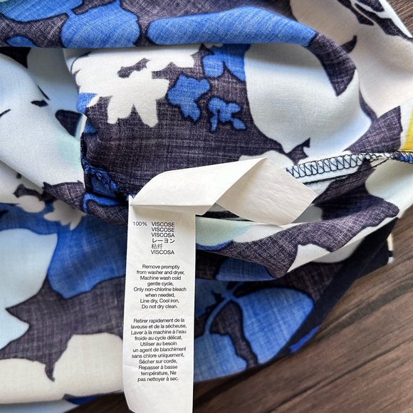 GAP Floral Sleeveless Dress - Picture 8 of 9